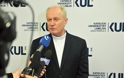 ▲	Ks. prof. Mirosław Kalinowski rozpocznie urzędowanie  na nowym stanowisku 1 września.