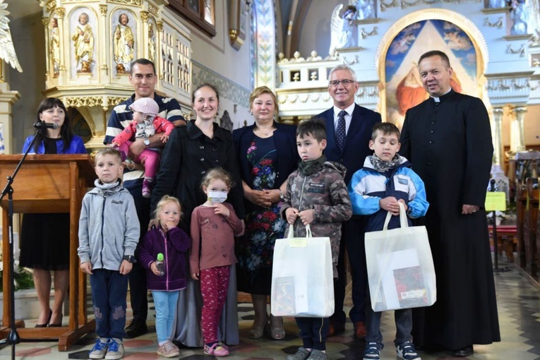 Na galę niektórzy lauraci przyjechali ze swoimi rodzicami.