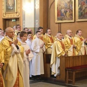 Księża diecezji bielsko-żywieckiej w katedrze św. Mikołaja.