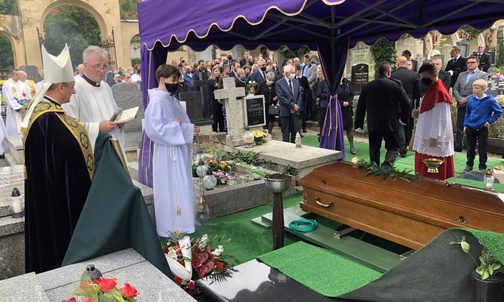 Ks. prał. Zbigniew Powada - kapłan dobroci, modlitwy i odwagi