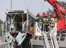 Prokuratura: tymczasowy areszt na 3 miesiące dla kierowcy, który doprowadził do wypadku autobusu