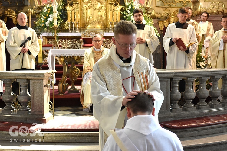 Święcenia kapłańskie ks. Dominika Sroki SJ