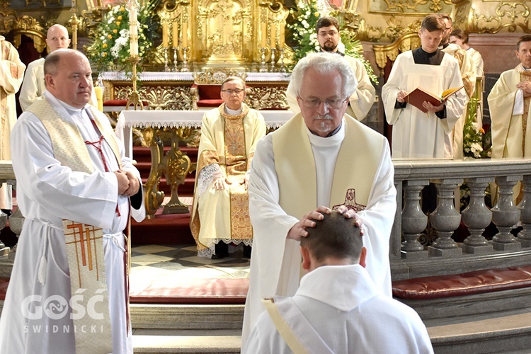 Święcenia kapłańskie ks. Dominika Sroki SJ