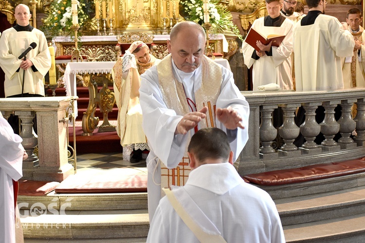 Święcenia kapłańskie ks. Dominika Sroki SJ