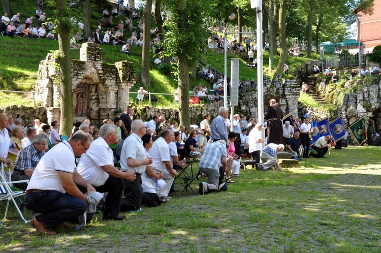 Pielgrzymka mężczyzn i młodzieńców na Górę Świętej Anny