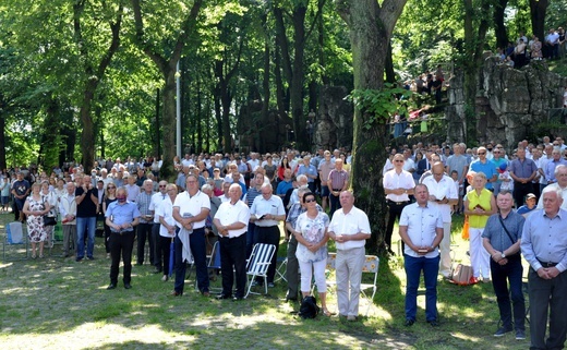 Pielgrzymka mężczyzn i młodzieńców na Górę Świętej Anny