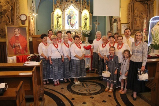 Wprowadzenie relikwii bł. ks. Jerzego Popiełuszki w Rycerce Górnej