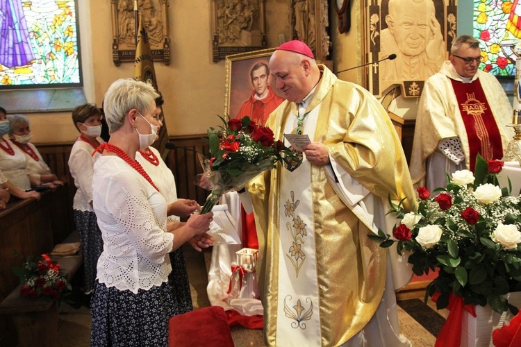 Wprowadzenie relikwii bł. ks. Jerzego Popiełuszki w Rycerce Górnej