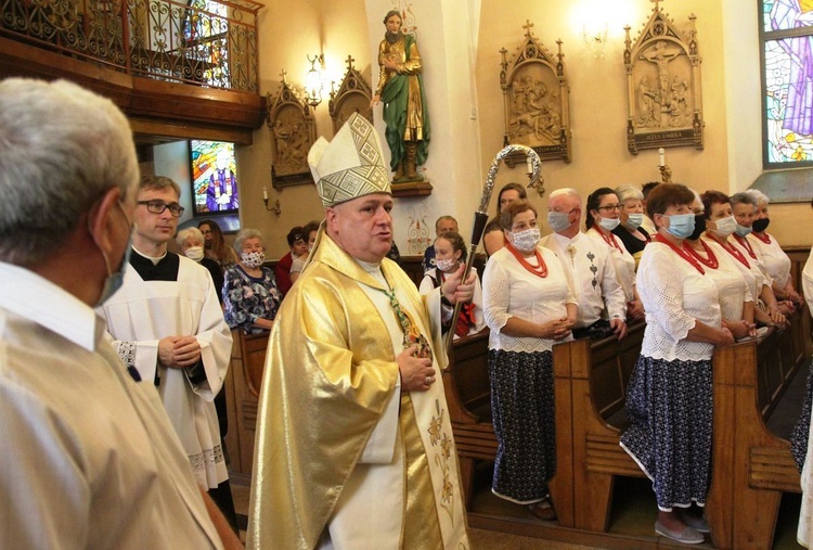 Wprowadzenie relikwii bł. ks. Jerzego Popiełuszki w Rycerce Górnej