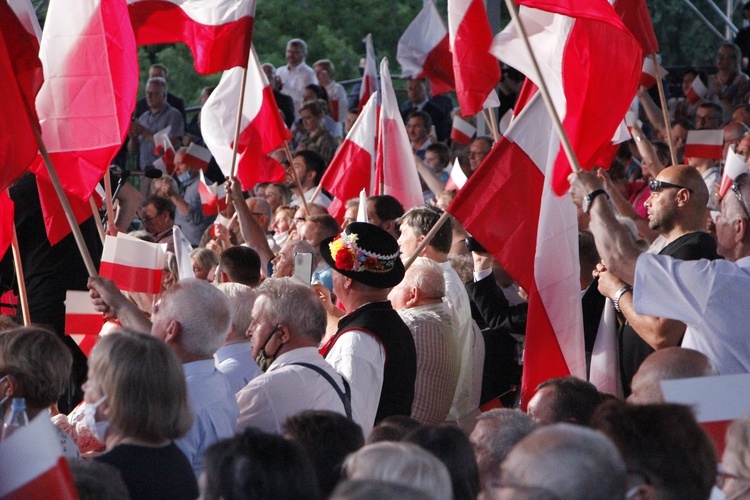 Wieczór wyborczy Andrzeja Dudy w Łowiczu