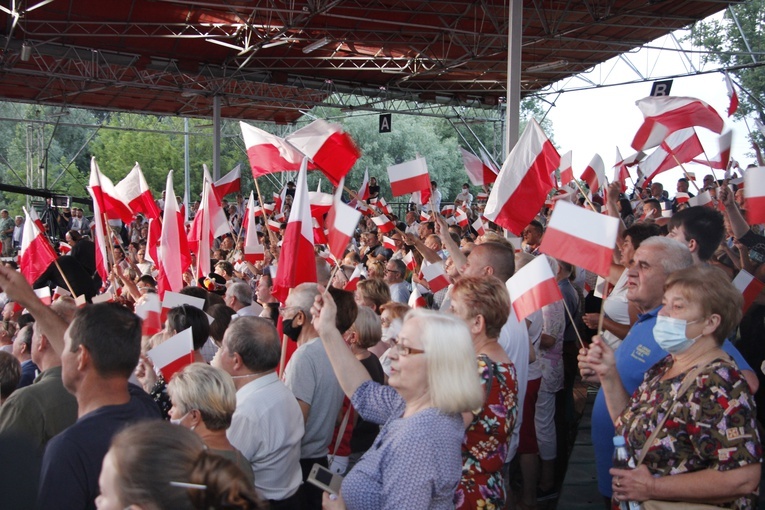 Wieczór wyborczy Andrzeja Dudy w Łowiczu