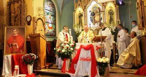 Odpustowej Mszy św. w Rycerce Górnej przewodniczył bp Piotr Greger.