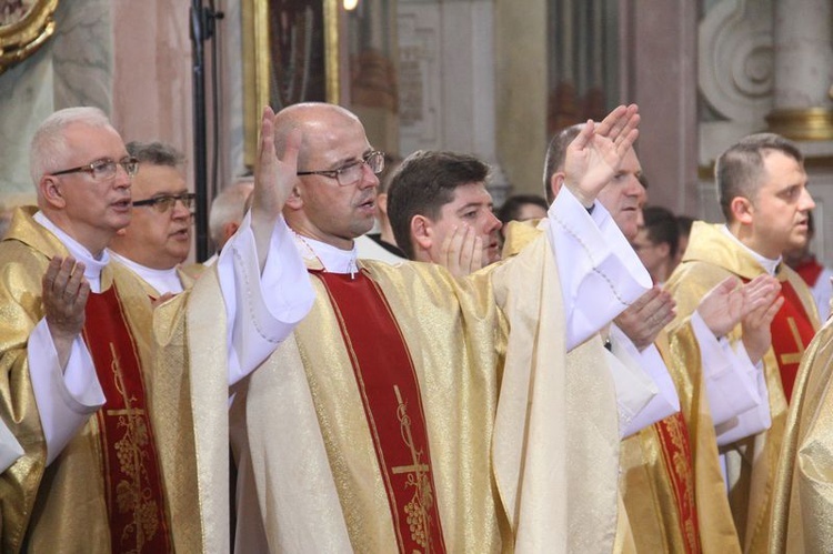 Święcenia biskupie ks. Adama Baba