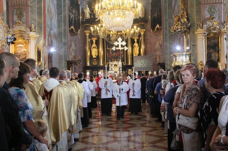 Święcenia biskupie ks. Adama Baba