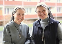 ▲	Siostry Ewa Grzegorczyn i Bogusława Woźniak zostawiają swoją dotychczasową placówkę.