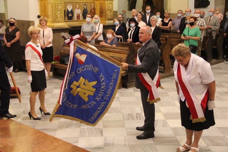 Zakończenie peregrynacji obrazu i relikwii św. Jana Pawła II w tarnowskiej katedrze