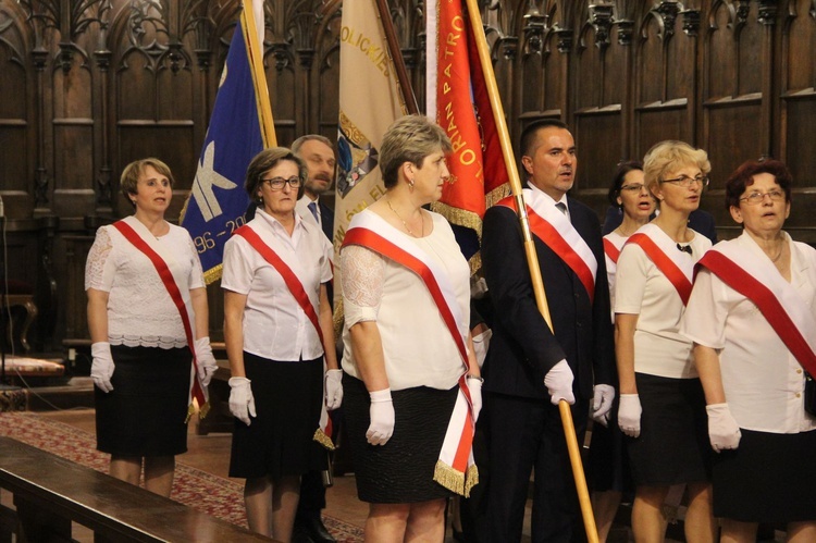 Zakończenie peregrynacji obrazu i relikwii św. Jana Pawła II w tarnowskiej katedrze