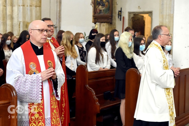 Bierzmowanie i odpust w strzegomskiej parafii