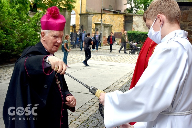 Bierzmowanie i odpust w strzegomskiej parafii