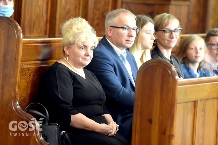 Bierzmowanie i odpust w strzegomskiej parafii