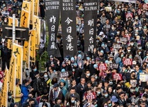 Protesty w Hongkongu; policja użyła armatki wodnej i gazu pieprzowego