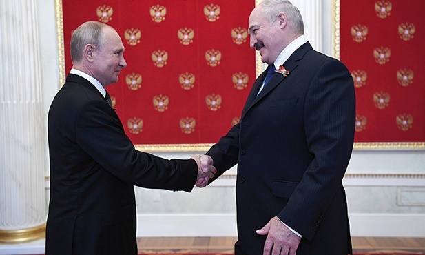 Władimir Putin i Alaksandr Łukaszenka, „skazani  na siebie” partnerzy.