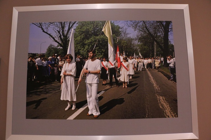 Wystawa fotografii Adama Bujaka, poświęconych Karolowi Wojtyle