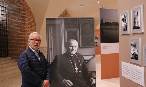 Karol Wojtyła w obiektywie Adama Bujaka