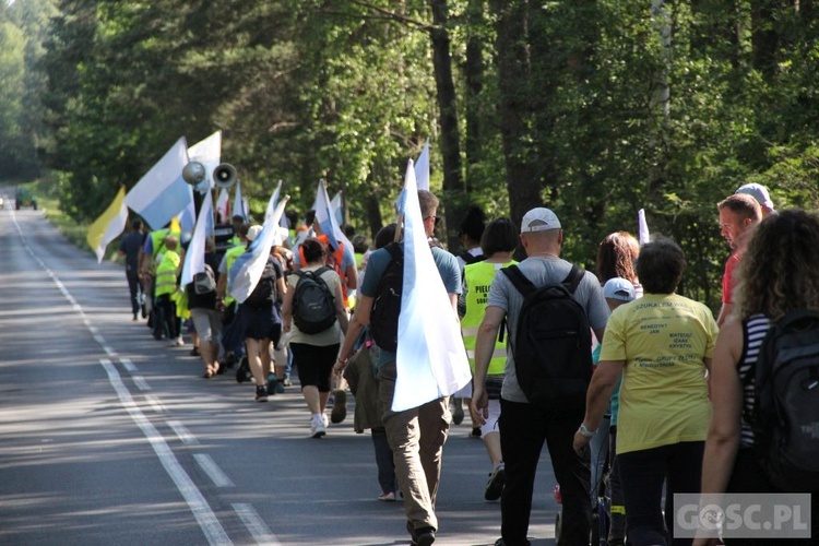 Pielgrzymka w pierwszą sobotę miesiąca do sanktuarium Matki Bożej Rokitniańskiej