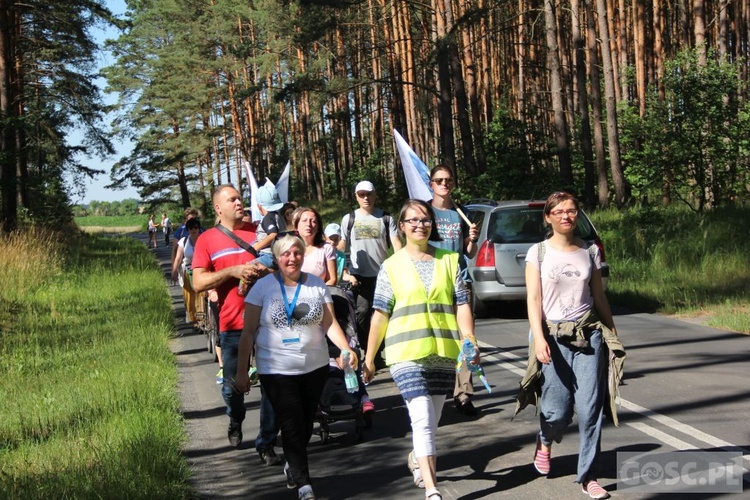 Pielgrzymka w pierwszą sobotę miesiąca do sanktuarium Matki Bożej Rokitniańskiej