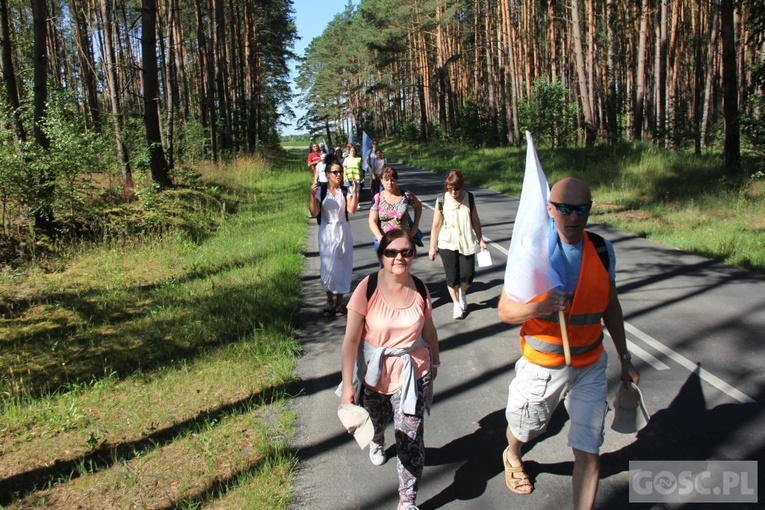 Pielgrzymka w pierwszą sobotę miesiąca do sanktuarium Matki Bożej Rokitniańskiej