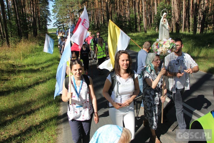 Pielgrzymka w pierwszą sobotę miesiąca do sanktuarium Matki Bożej Rokitniańskiej