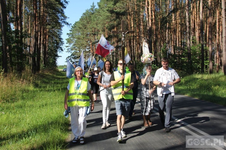 Pielgrzymka w pierwszą sobotę miesiąca do sanktuarium Matki Bożej Rokitniańskiej