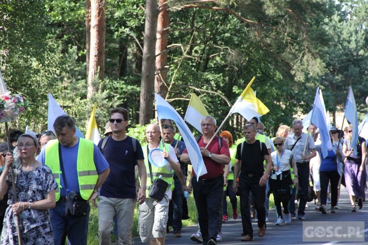 Pielgrzymka w pierwszą sobotę miesiąca do sanktuarium Matki Bożej Rokitniańskiej