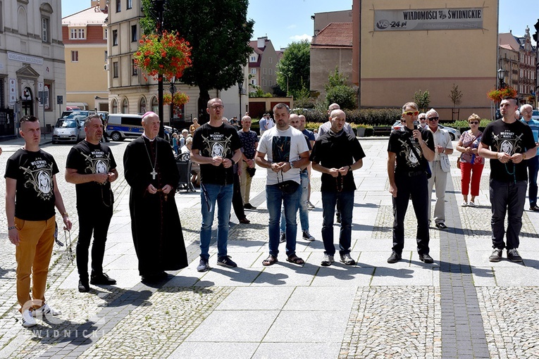 Męski Różaniec w Świdnicy - lipiec