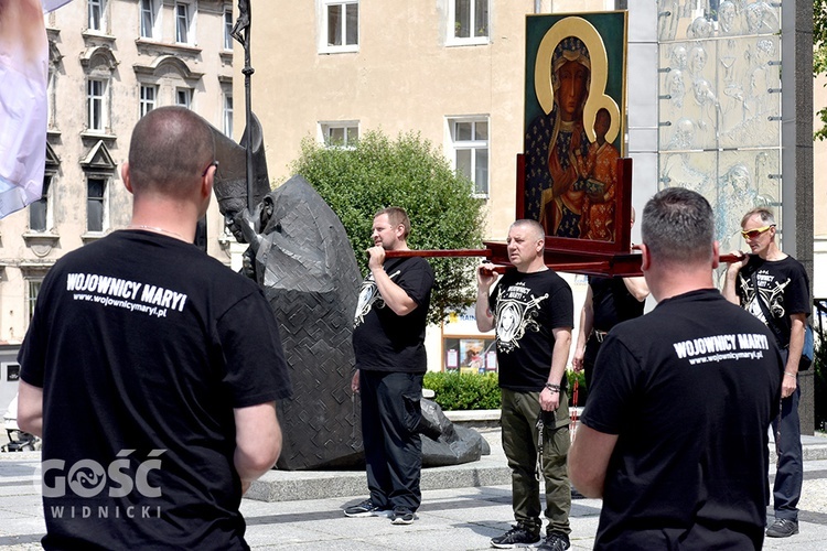 Męski Różaniec w Świdnicy - lipiec