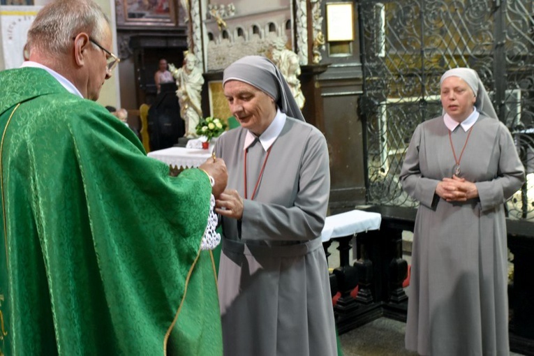 Wprowadzenie relikwii bł. Marii Teresy Ledóchowskiej