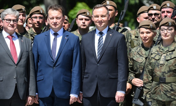 Prezydent: Jeżeli ktoś zostaje żołnierzem z patriotycznych pobudek, pozostaje nim do końca życia