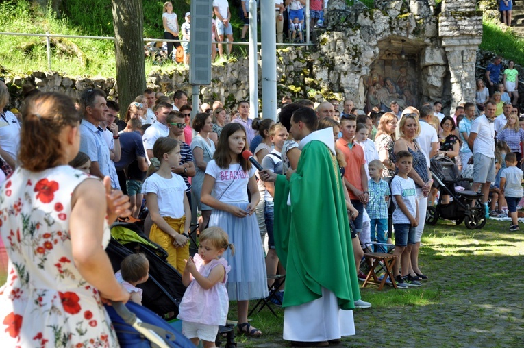 Pielgrzymka dzieci na Górę Świętej Anny