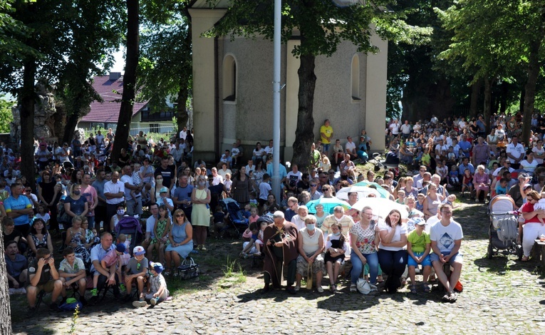 Pielgrzymka dzieci na Górę Świętej Anny