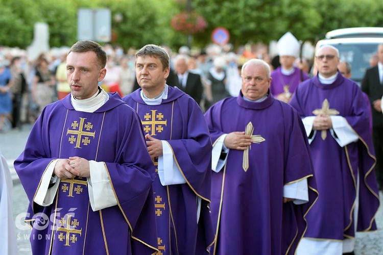 Strzegom. Eksporta ciała ks. Marka Żmudy