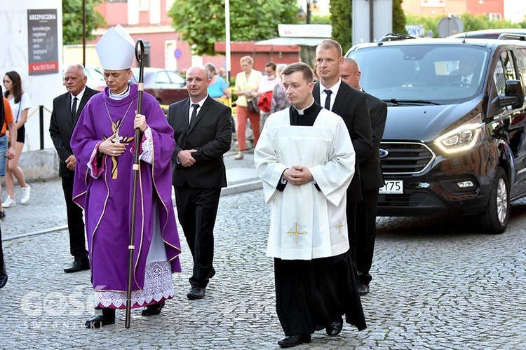 Strzegom. Eksporta ciała ks. Marka Żmudy