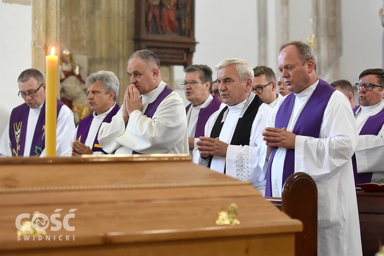 Strzegom. Eksporta ciała ks. Marka Żmudy