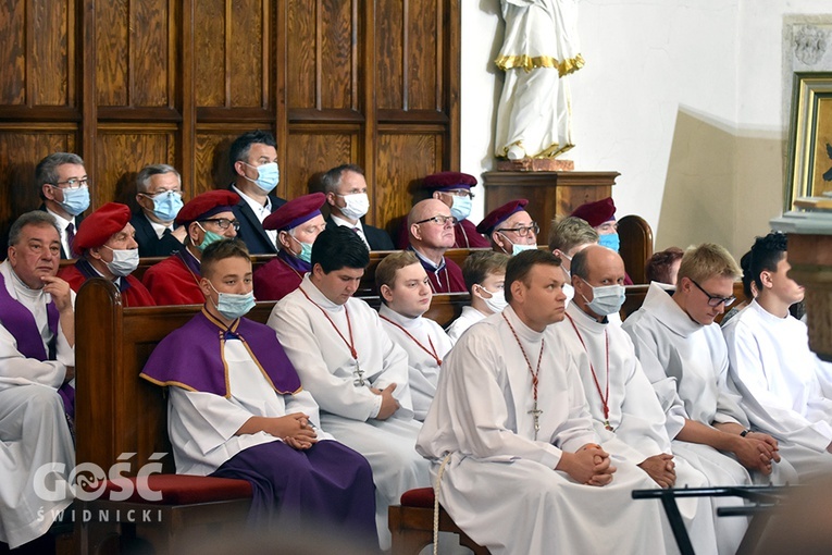 Strzegom. Eksporta ciała ks. Marka Żmudy