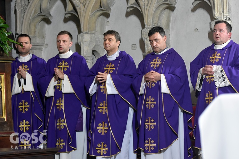 Strzegom. Eksporta ciała ks. Marka Żmudy