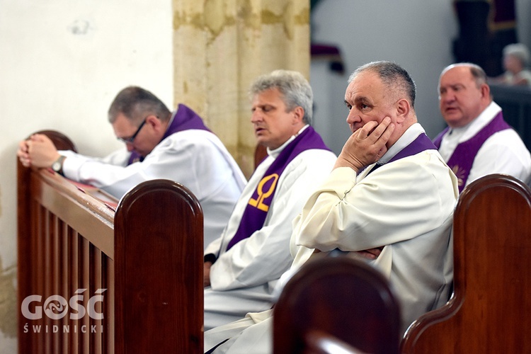 Strzegom. Eksporta ciała ks. Marka Żmudy