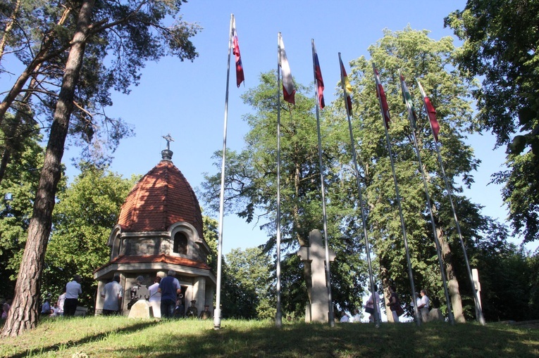 Limanowa. Różaniec za poległych na Jabłońcu
