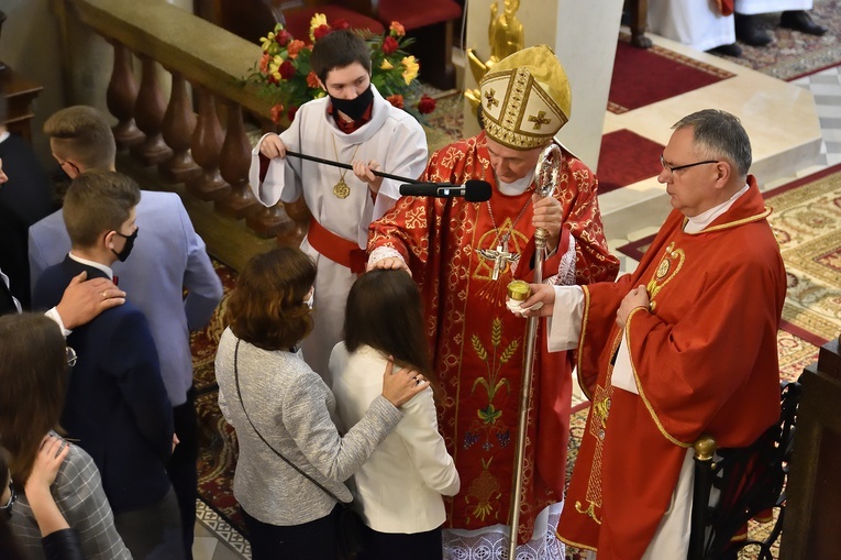 Bierzmowanie w Limanowej, cz. 1