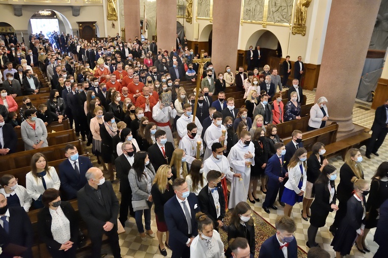 Bierzmowanie u stóp Limanowskiej Pani