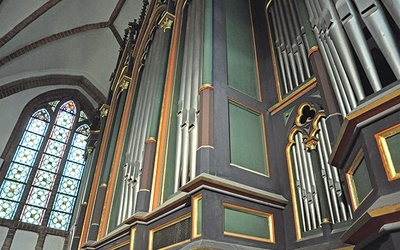 ▲	Prospekt organów w koszalińskiej katedrze.